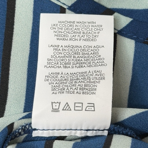 CAbi Floral and Chevron Striped Sleeveless Collard Zipper Front Top 6318 Size L - Picture 11 of 13